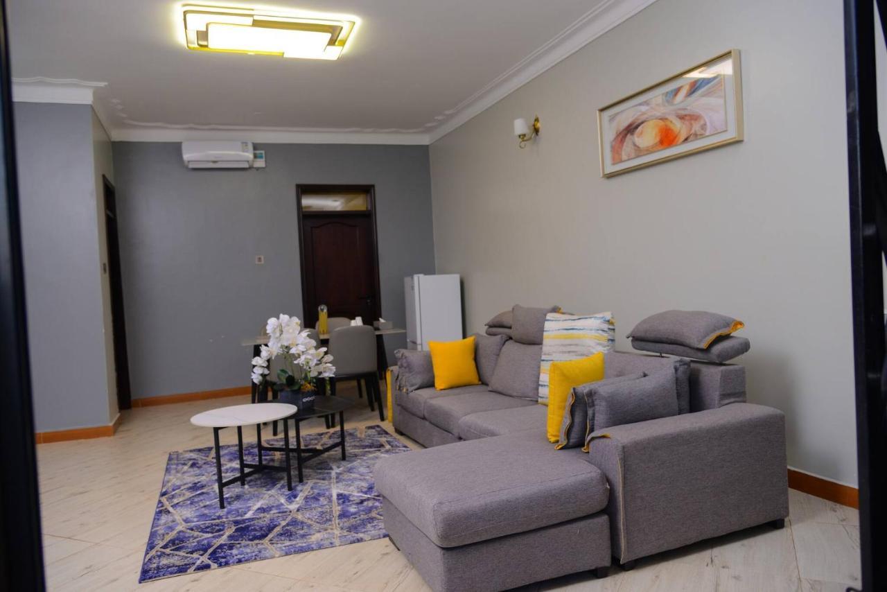 Room In Apartment - Three Bedroom Apartment Namulanda Exterior photo